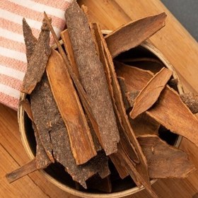 چوب دارچین شکسته